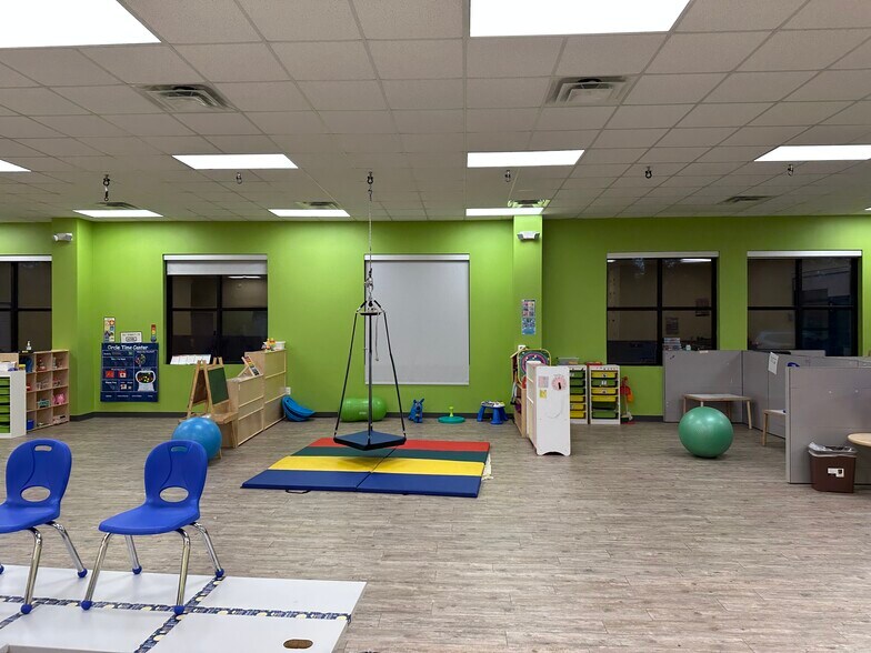 More Photos Of 850-852 Perry Rd, Apex Medical For Lease