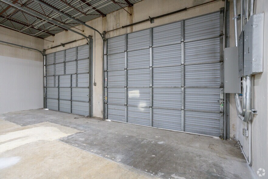 More Photos Of 5151 Mitchelldale St, Houston Unknown For Lease