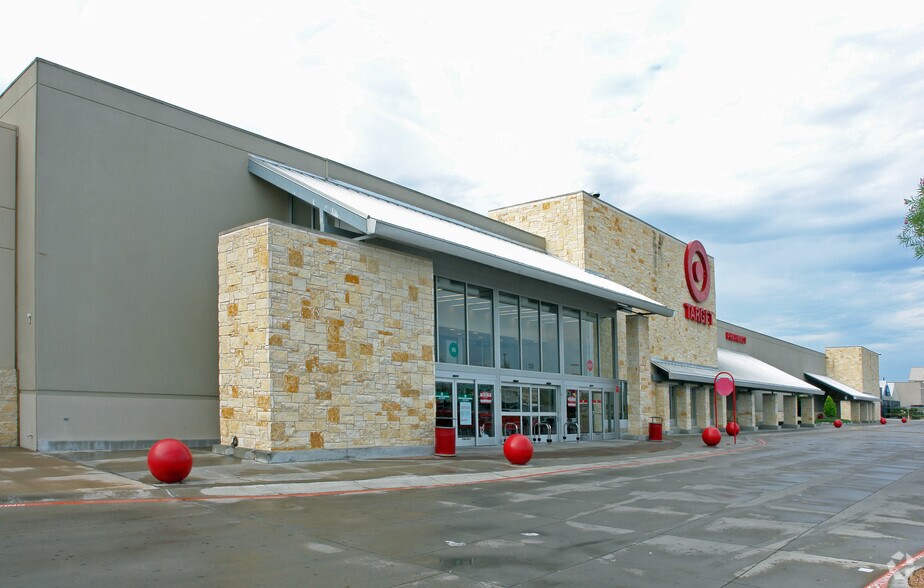 More Photos Of 116-142 E Interstate 20, Weatherford Unknown For Lease