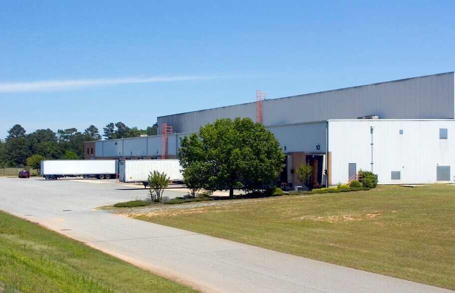 More Photos Of 2600 Weaver Rd, Macon-Bibb Unknown For Lease