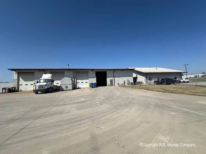 More Photos Of 2160 N Burton Ave, Springfield Truck Terminal For Lease