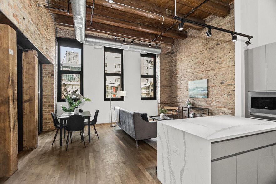 More Photos Of 153 W Ohio St, Chicago Apartments For Sale