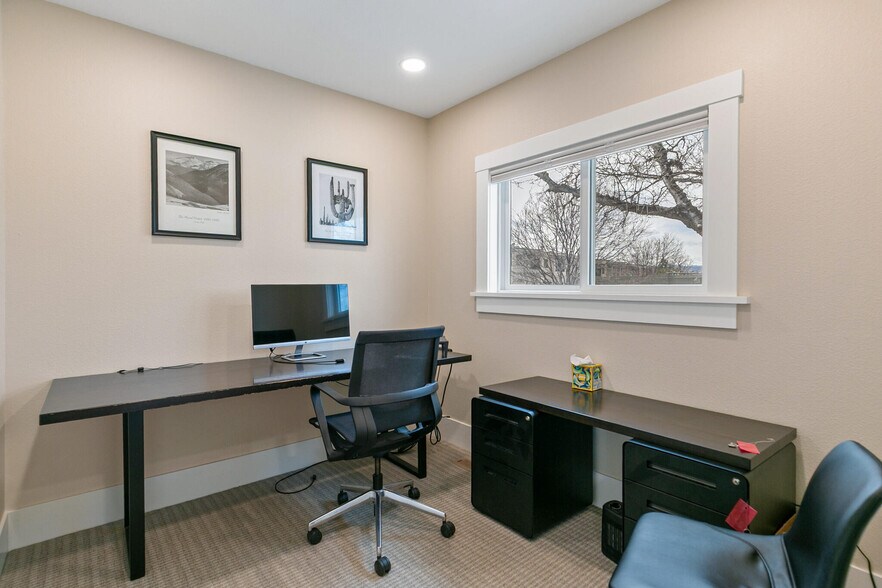 More Photos Of 1890 W Littleton Blvd, Littleton Office For Sale