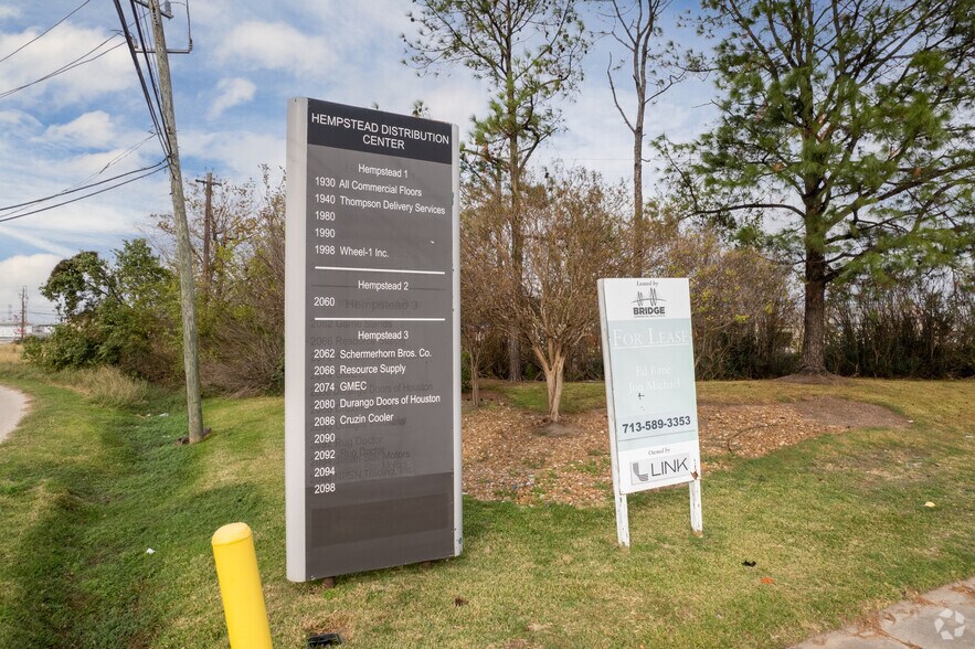 More Photos Of 2000-2060 Afton St, Houston Distribution For Lease