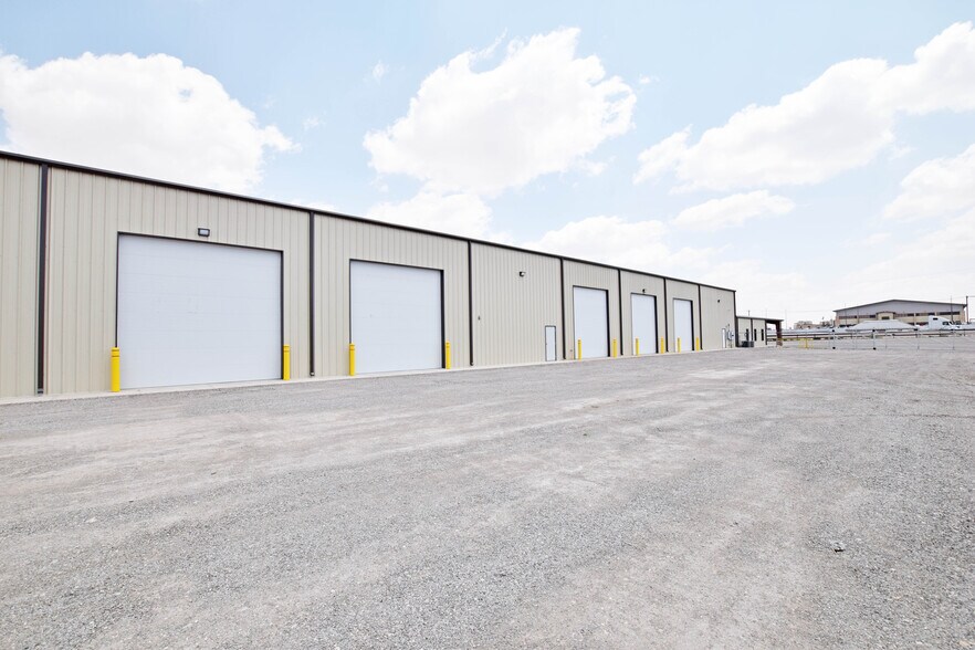 More Photos Of 13800 W Interstate 20 E, Odessa Industrial For Lease