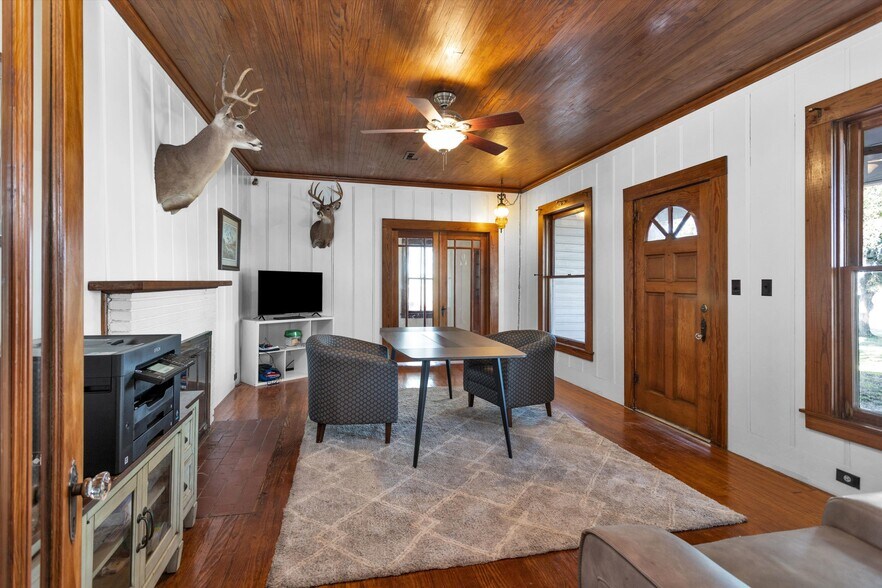 More Photos Of 13801 Liberty St, Montgomery Office Residential For Sale