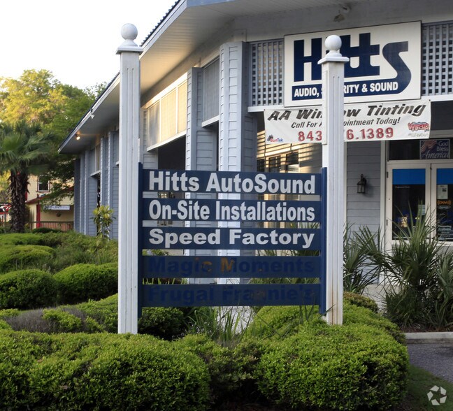 More Photos Of 1420 Ribaut Rd, Port Royal Freestanding For Lease