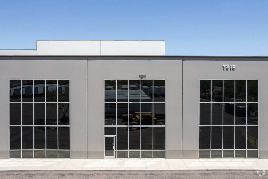 More Photos Of 7210 W Van Buren St, Phoenix Distribution For Lease