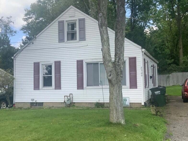Primary Photo Of 2309 43rd St NW, Canton Specialty For Sale