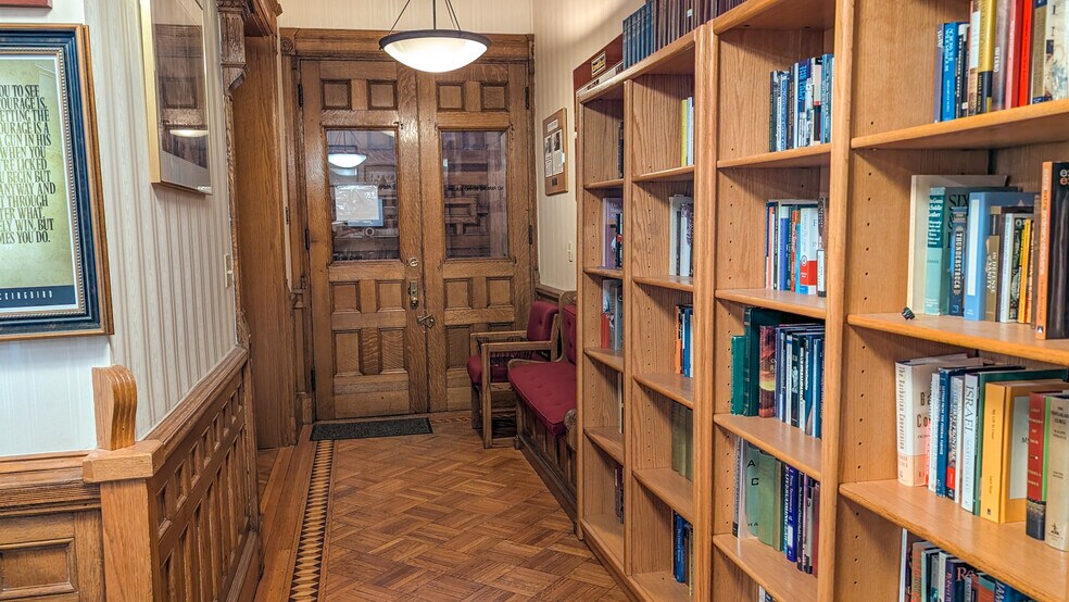 More Photos Of 383 Orange St, New Haven Apartments For Lease