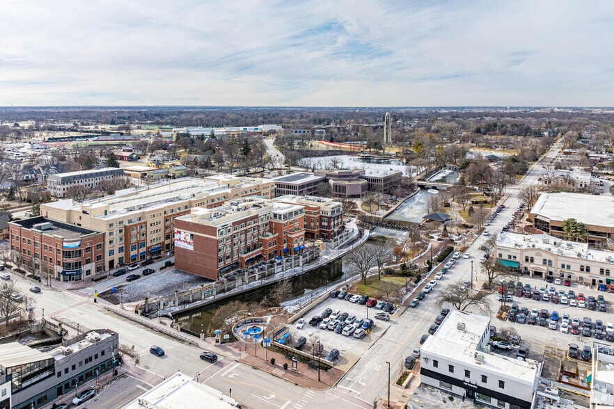 More Photos Of 123 Water St, Naperville General Retail For Lease