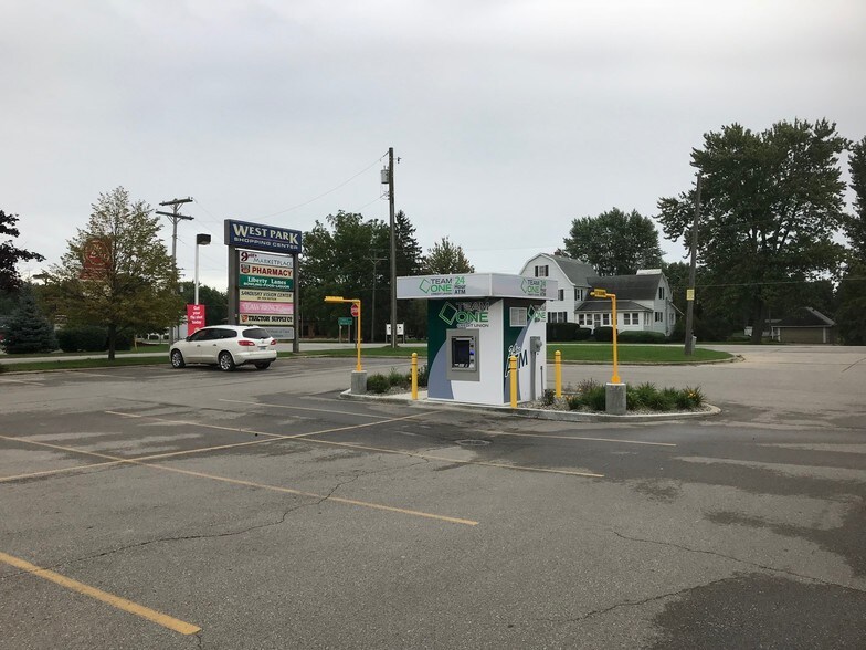 More Photos Of 35-44 Kristian St, Sandusky General Retail For Lease