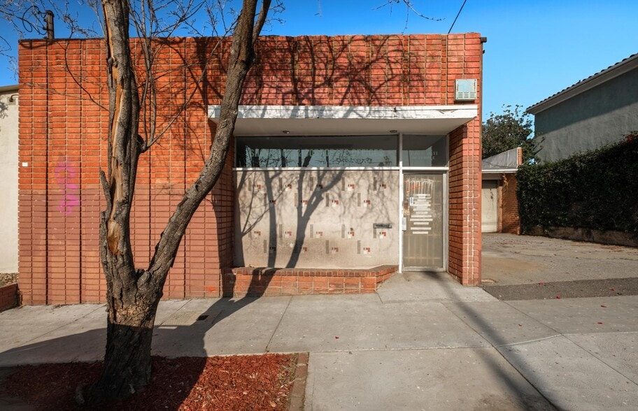 More Photos Of 3007 W Temple St, Los Angeles Office For Lease