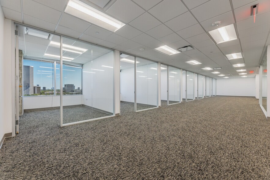 More Photos Of 1900 West Loop S, Houston Office For Lease