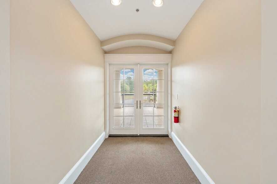 More Photos Of 3201 Heritage Plantation Blvd, Laurel Hill Office For Sale