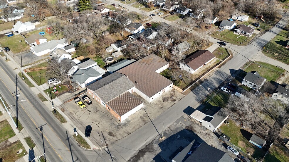 More Photos Of 3125 Yankee Rd, Middletown Auto Repair For Lease