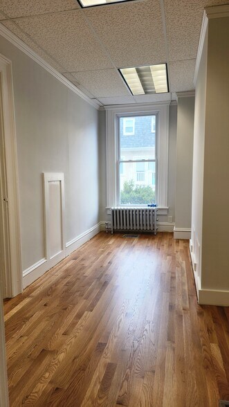 More Photos Of 28 Franklin Pl, Morristown Medical For Lease