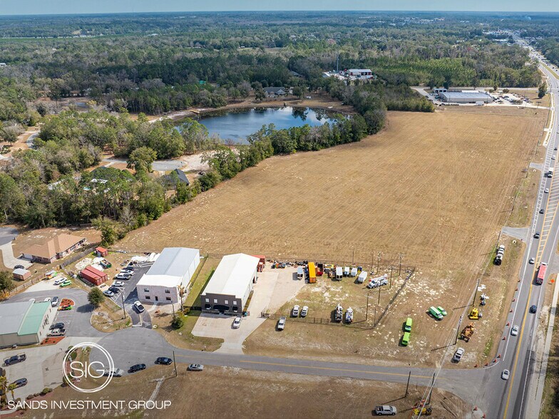 Primary Photo Of 165 NW Amenity Ct, Lake City Light Manufacturing For Sale