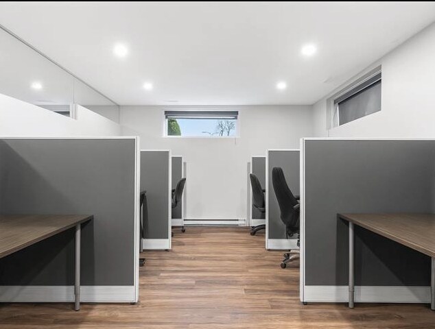 More Photos Of 10 Rue Roux, Sainte-therese Office For Lease
