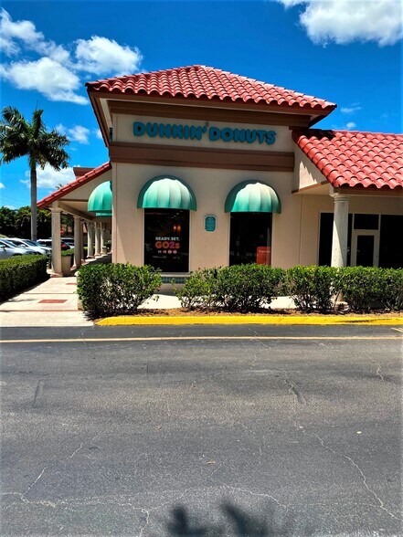 More Photos Of 13841 Wellington Trace, Wellington Unknown For Lease