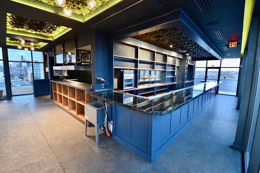 More Photos Of 535 Madison Ave, Covington Office For Lease