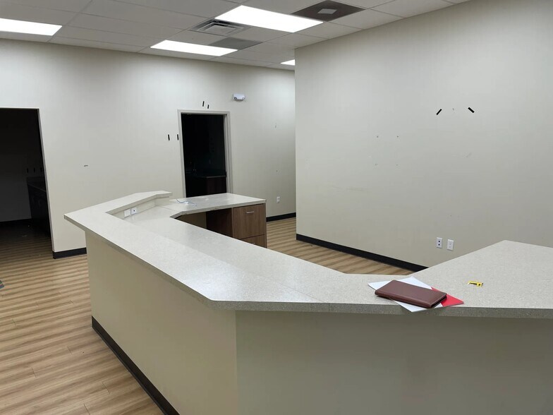 More Photos Of 3516 E 31st St, Tulsa Office For Lease