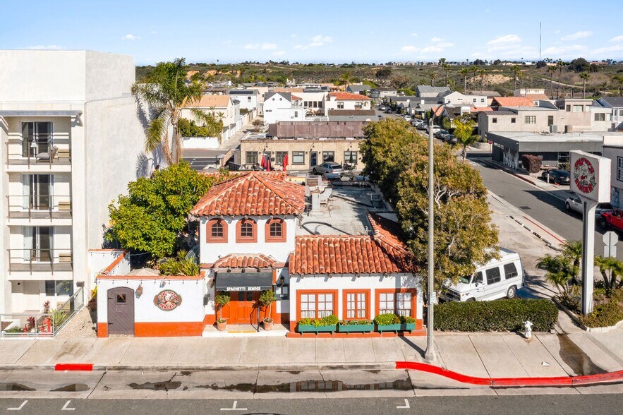 More Photos Of 6204 W Coast Hwy, Newport Beach Restaurant For Lease