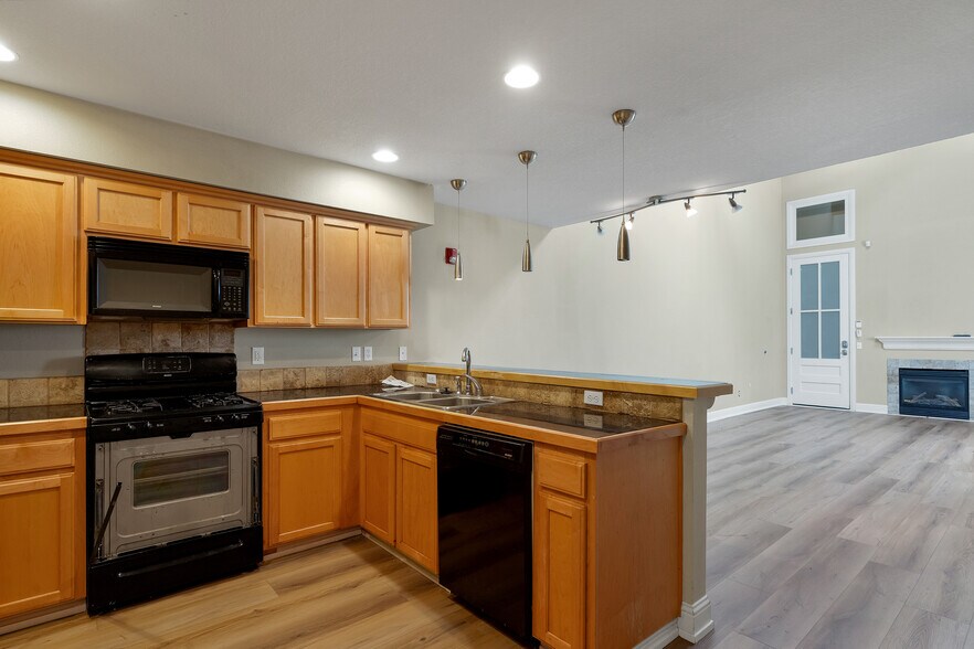 More Photos Of 145 Liberty St NE, Salem Apartments For Sale