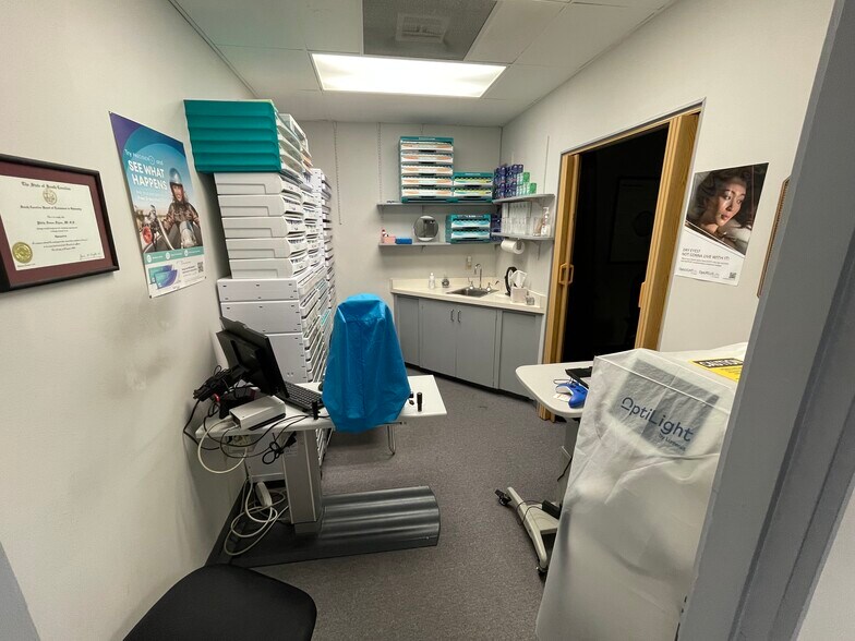 More Photos Of 2757 Laurel St, Columbia Medical For Sale
