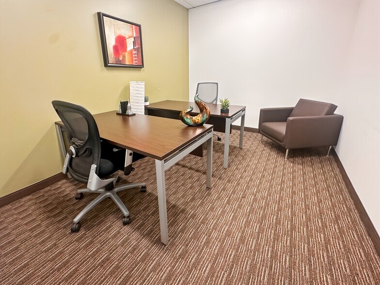 More Photos Of 580 California St, San Francisco Coworking Space