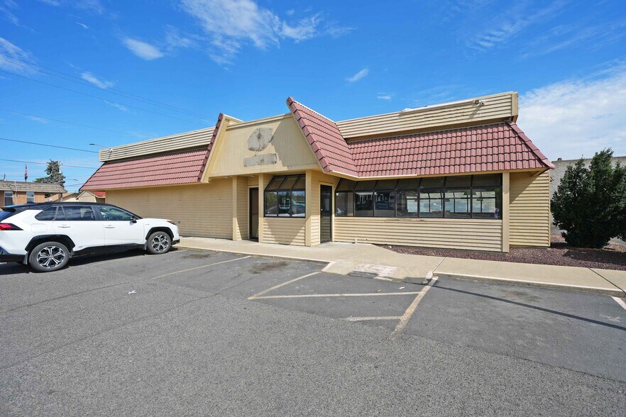 More Photos Of 318 S Wapato Ave, Wapato General Retail For Sale