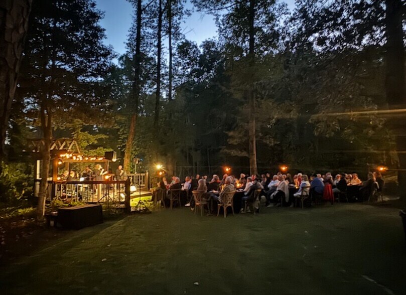 More Photos Of Cove Road, Jasper Specialty For Sale