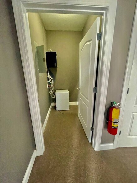 More Photos Of 3105 Creekside Village Dr, Kennesaw Office For Sale