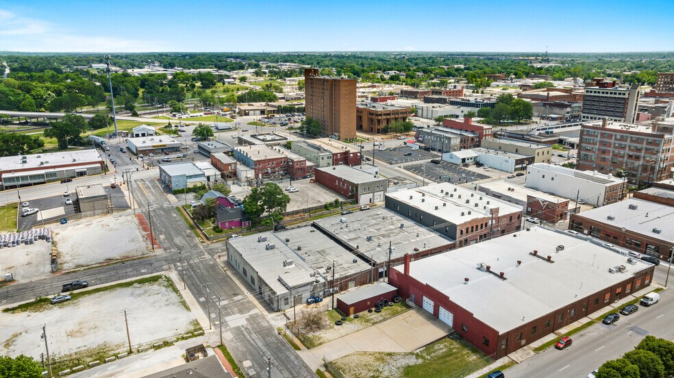 More Photos Of 124 S Joplin Ave, Joplin Warehouse For Sale