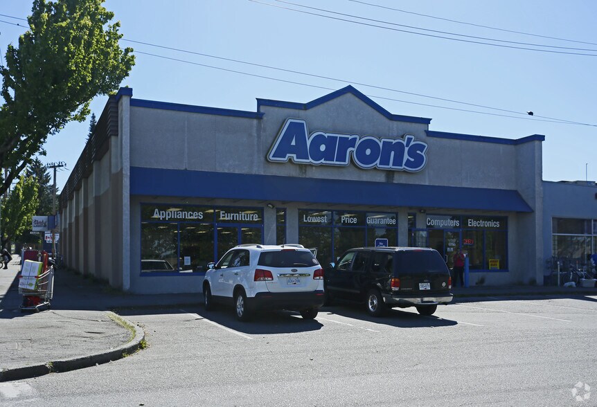 Primary Photo Of 10790 King George Blvd, Surrey Storefront For Lease