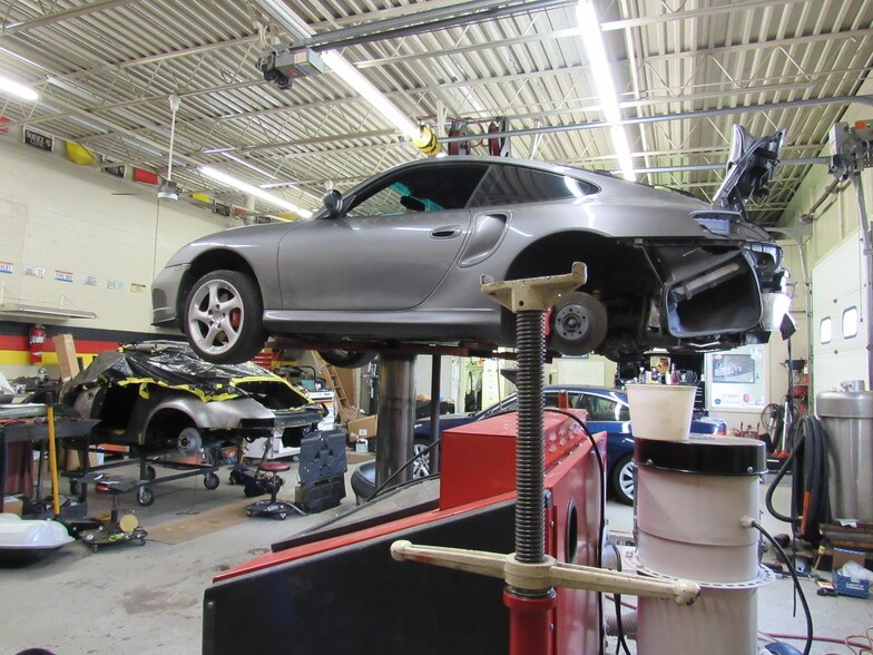 More Photos Of 4794 S Dixie Dr, Dayton Auto Repair For Lease