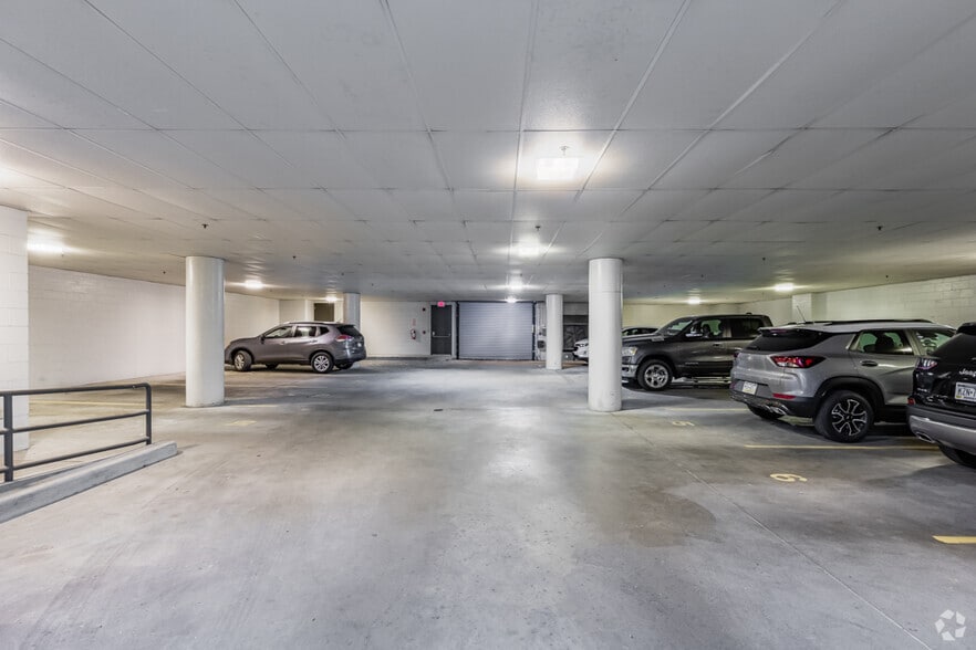 More Photos Of 300 Oxford Dr, Monroeville Office For Lease