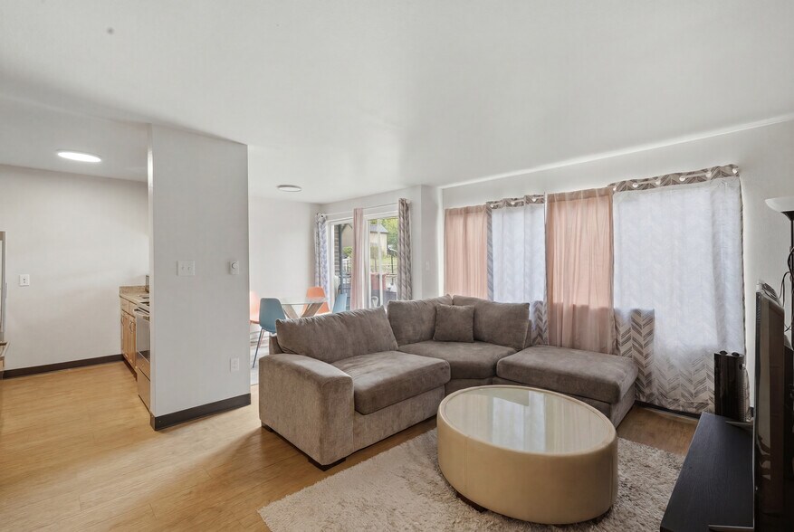 More Photos Of 4803 S Henderson St, Seattle Apartments For Sale