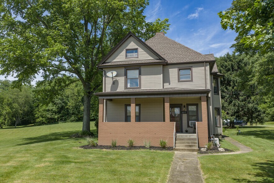 More Photos Of 6297 Columbia Rd NW, Dover Specialty For Sale