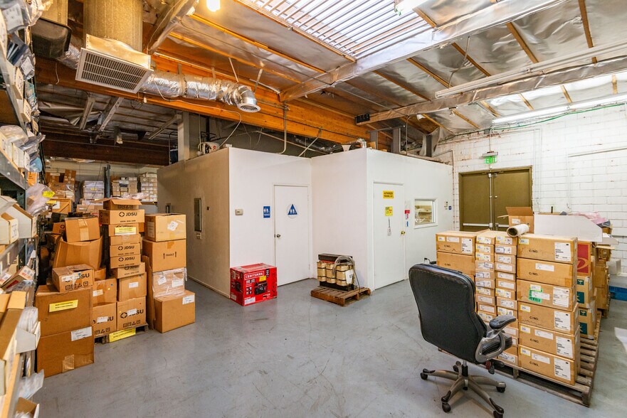 More Photos Of 1511 259th St, Harbor City Warehouse For Sale