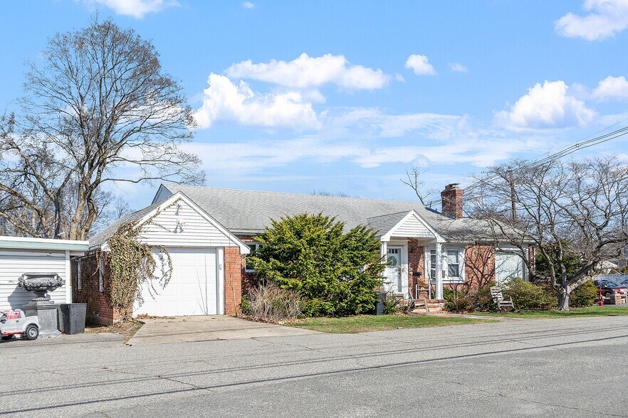 More Photos Of 344 Broadway, Lynnfield Storefront Retail Residential For Sale