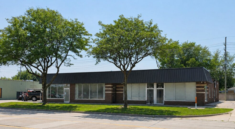 Primary Photo Of 27109-27113 Harper Ave, Saint Clair Shores Medical For Lease