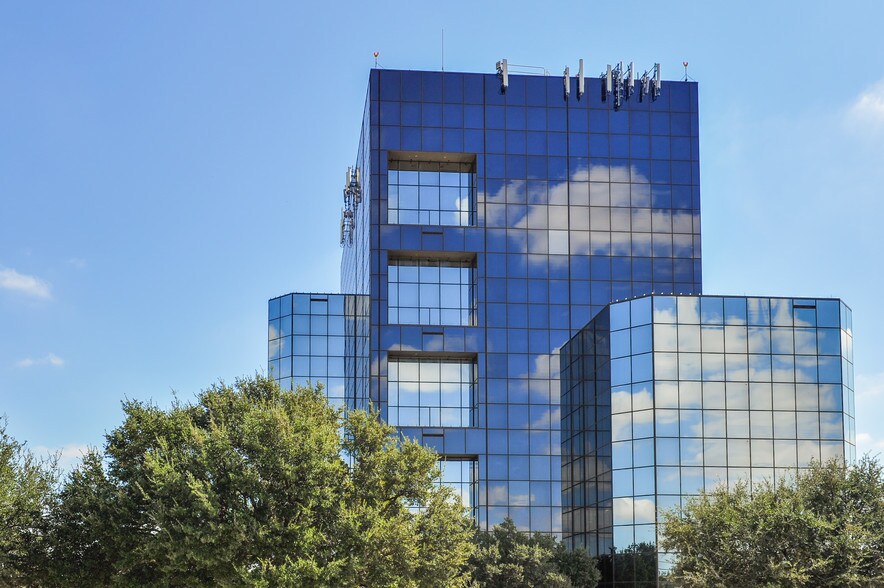 2300 Valley View Ln, Irving, TX 75062 Office For Lease