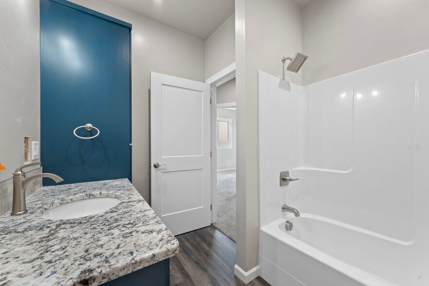 More Photos Of 560 Park Springs Ave, Baker City Apartments For Sale