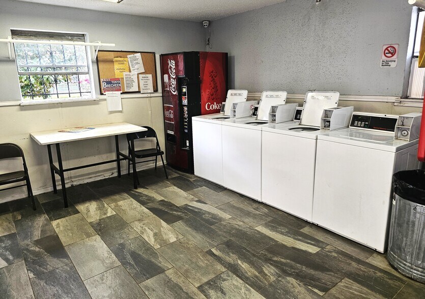 More Photos Of 3302 Burke Rd, Pasadena Apartments For Sale