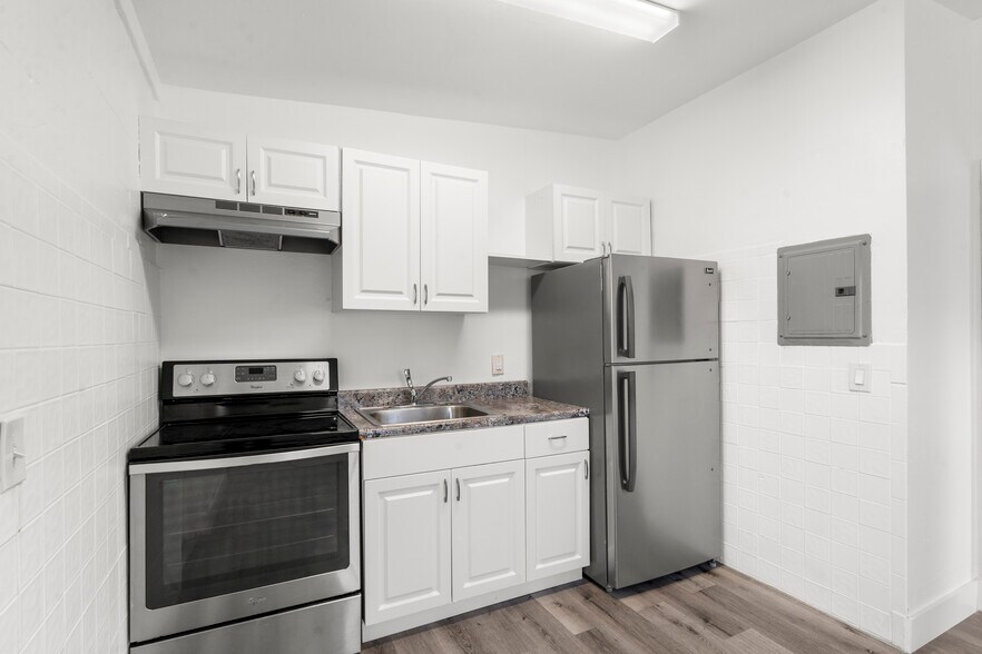 More Photos Of 320 NE 13th Ave, Boynton Beach Apartments For Sale