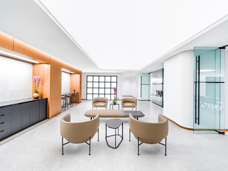 More Photos Of 1919 M St NW, Washington Office For Lease