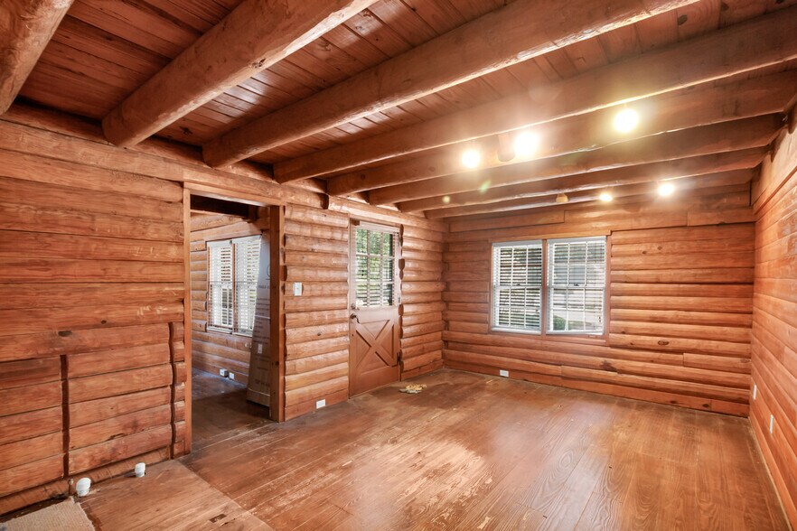 More Photos Of 100 Quest Ct, Keller Office For Sale