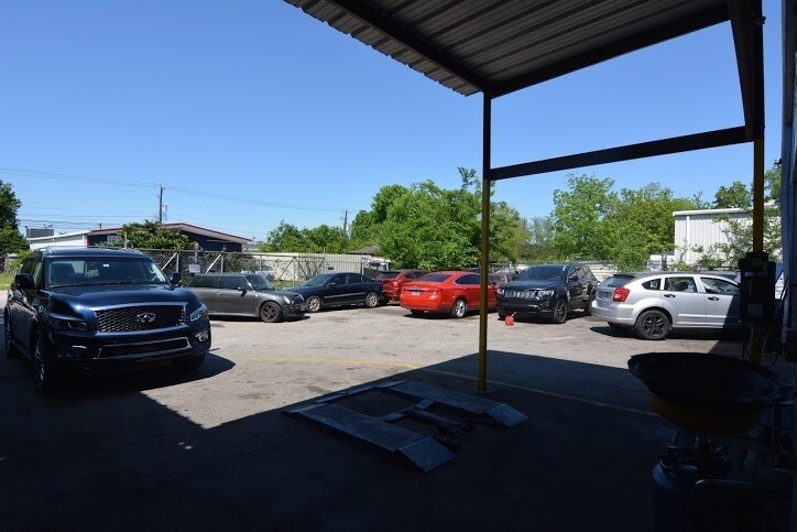 More Photos Of 8921 Daffodil Ave, Houston Auto Repair For Sale