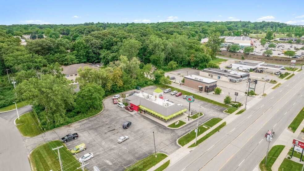 More Photos Of 2521 Alpine Ave, Grand Rapids General Retail For Sale